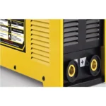 نمای پنل کنترل اینورتر جوشکاری کنزاکس KWM-1200 با نمایشگر دیجیتال و کلید مینیاتوری